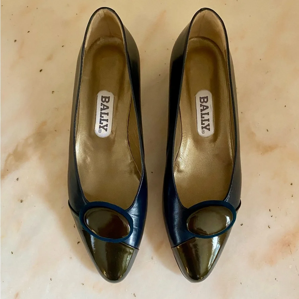 Bally Vintage Navy and Brown Leather Pumps Size 5 1/2 Made in Italy - Picture 2 of 7